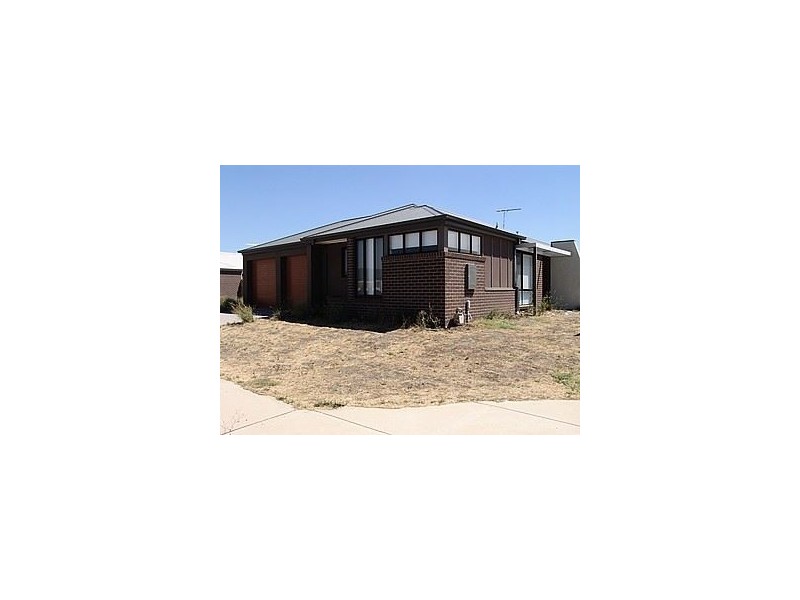 2 Barmera Way, Truganina VIC 3029