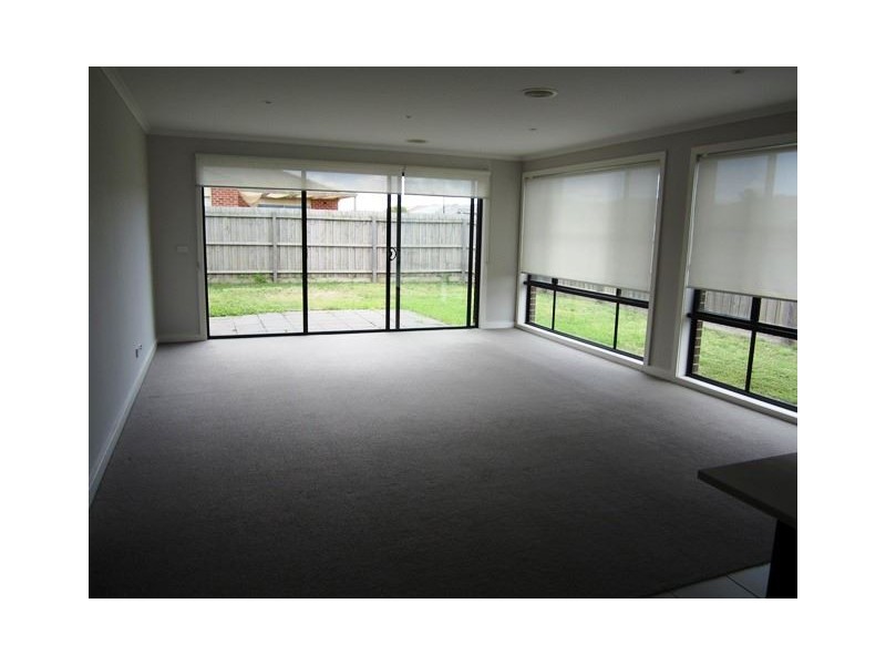 2 Barmera Way, Truganina VIC 3029