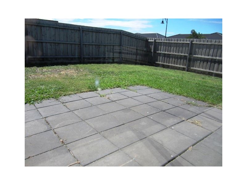 2 Barmera Way, Truganina VIC 3029