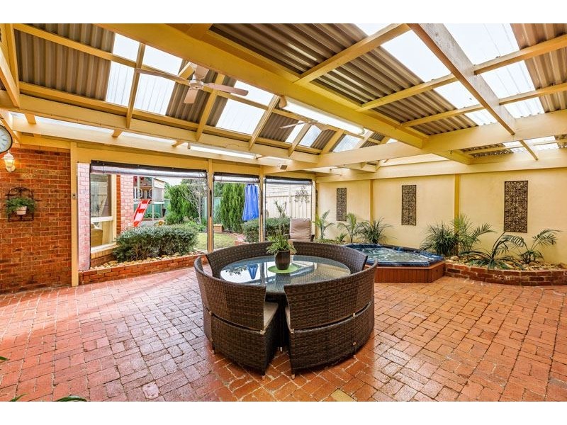 19 Bronte Court, Wyndham Vale VIC 3024