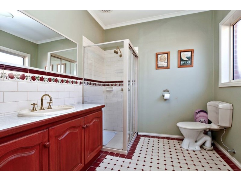 61 Wildflower Crescent, Hoppers Crossing VIC 3029