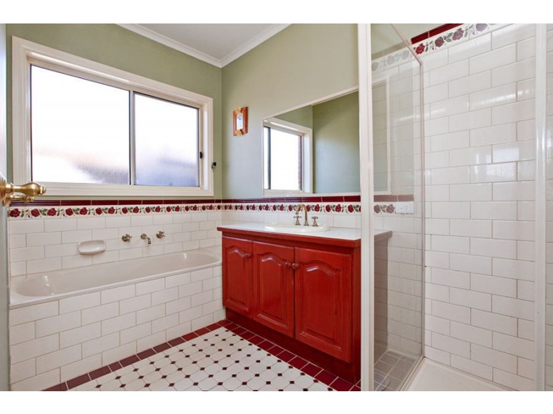 61 Wildflower Crescent, Hoppers Crossing VIC 3029