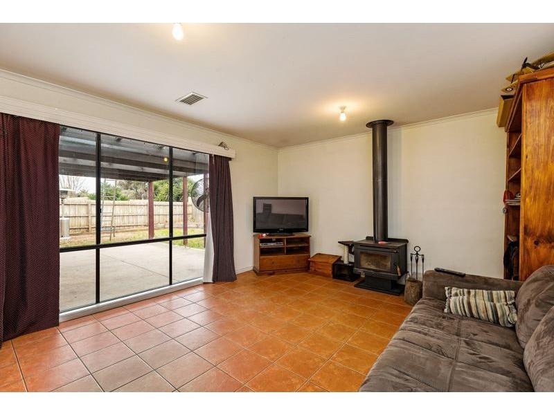 8 Dongala Drive, Werribee VIC 3030