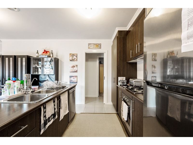 2/47 West Meadows Lane, Truganina VIC 3029