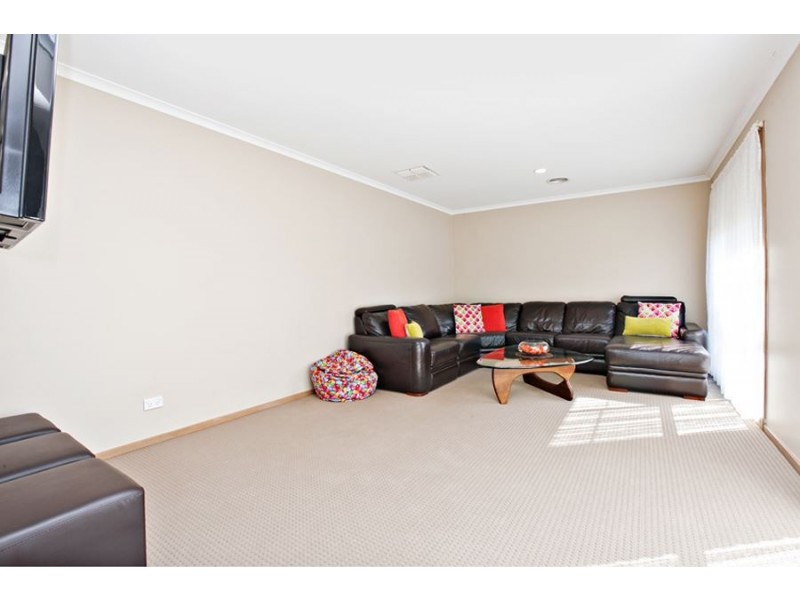 75 Wilmington Ave, Hoppers Crossing VIC 3029