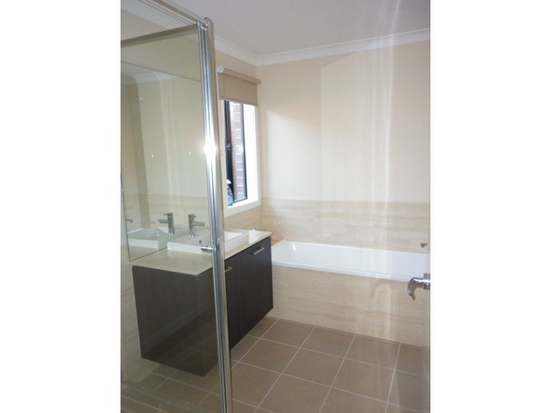 57 Nossal Drive, Point Cook VIC 3030