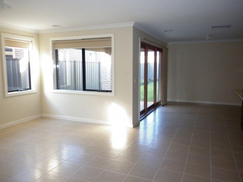 57 Nossal Drive, Point Cook VIC 3030