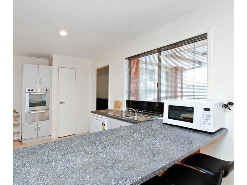 13 Kingfisher Court, Werribee VIC 3030