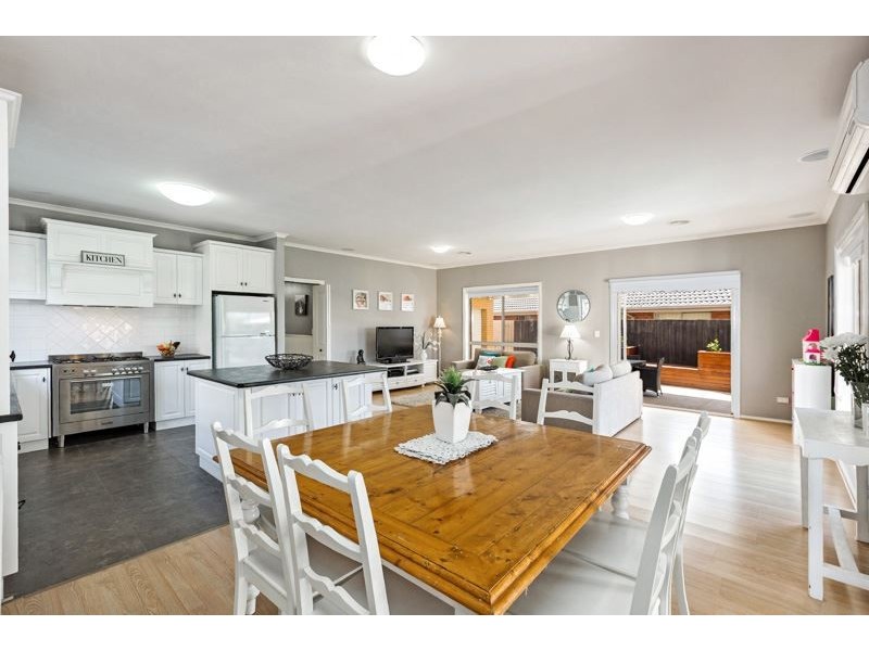 46 Thomas Carr Drive, Tarneit VIC 3029