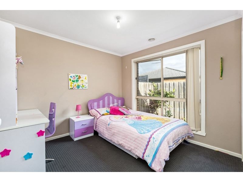 2/9 Swinburne Court, Truganina VIC 3029