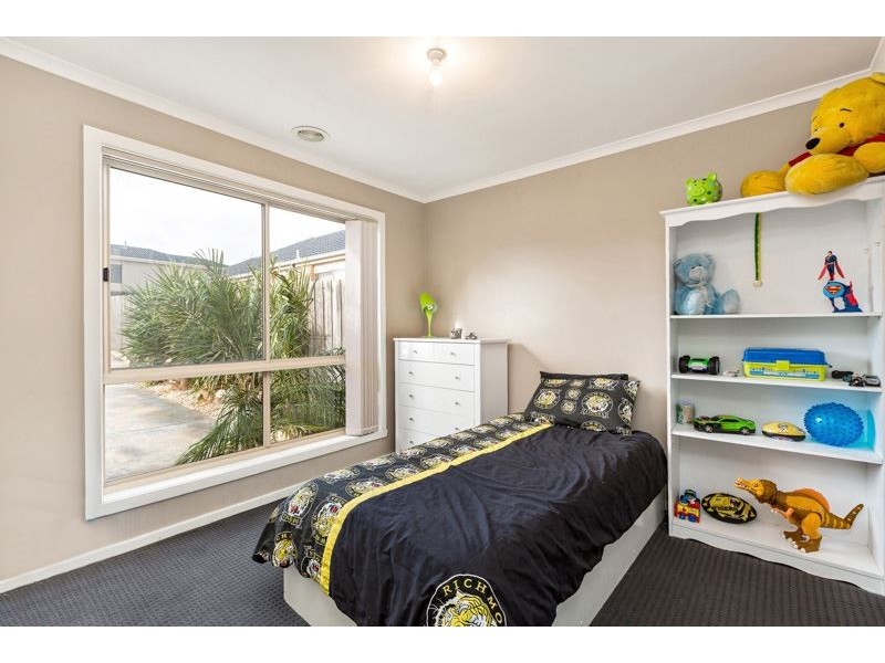 2/9 Swinburne Court, Truganina VIC 3029