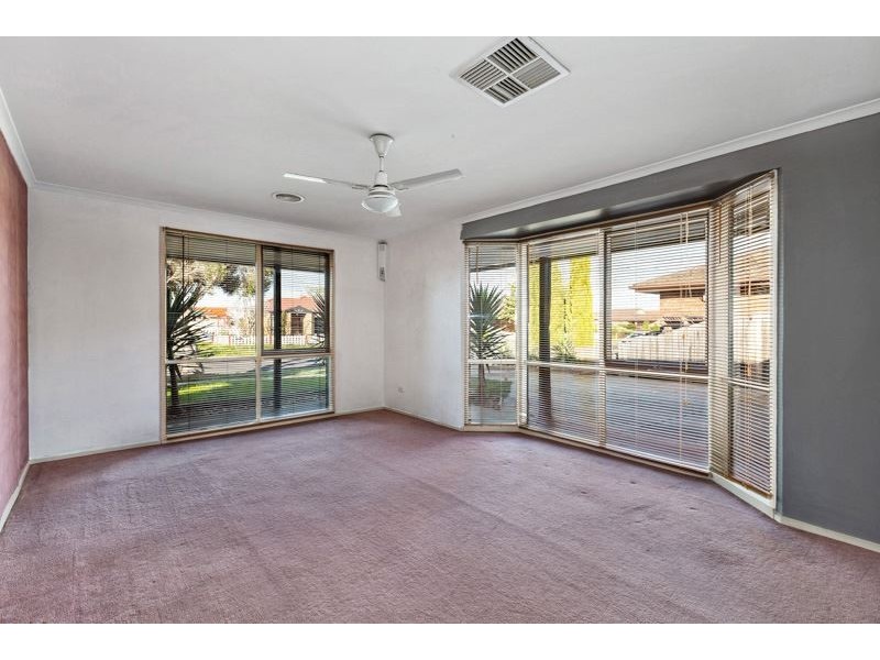 49 Rowes Road, Werribee VIC 3030