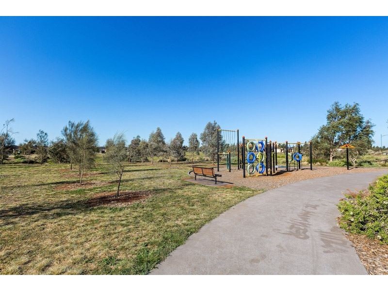 25 Inverell Parkway, Tarneit VIC 3029