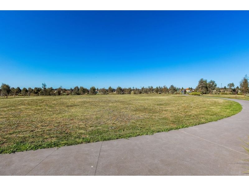 25 Inverell Parkway, Tarneit VIC 3029