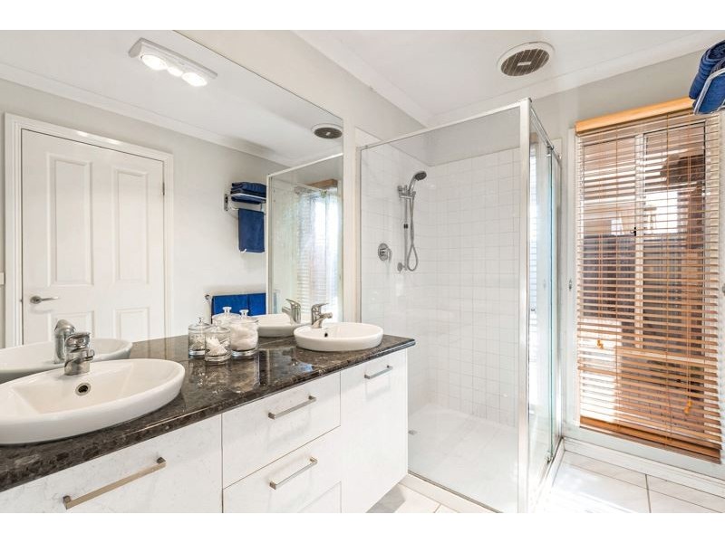25 Inverell Parkway, Tarneit VIC 3029