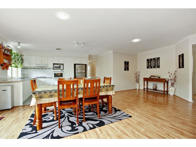 6 Guyenne Court, Hoppers Crossing VIC 3029