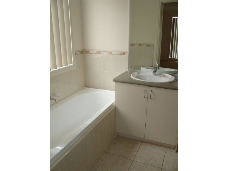 27 Egan Close, Werribee VIC 3030