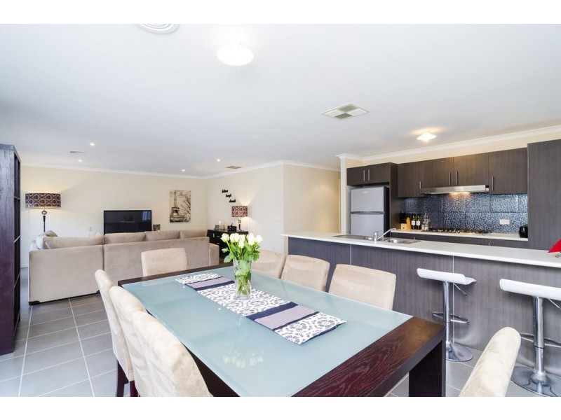 6 Regal Road, Point Cook VIC 3030