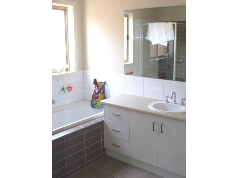 24 Ribbongum Drive, Tarneit VIC 3029