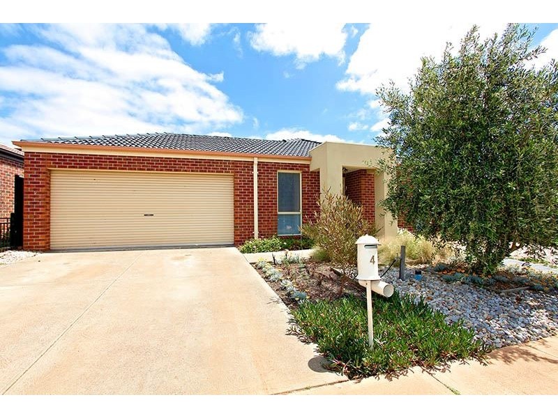 4 Opperman Place, Point Cook VIC 3030