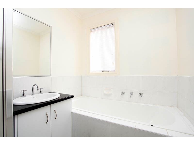 4 Opperman Place, Point Cook VIC 3030