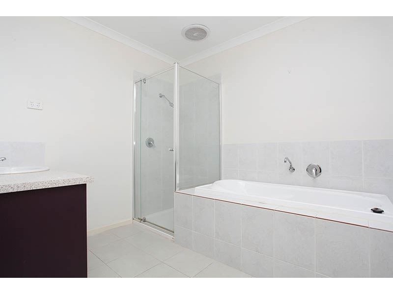1/61 Honour Ave, Wyndham Vale VIC 3024