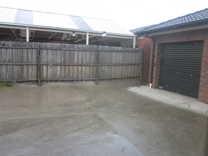 9 Shakespeare Grove, Truganina VIC 3029