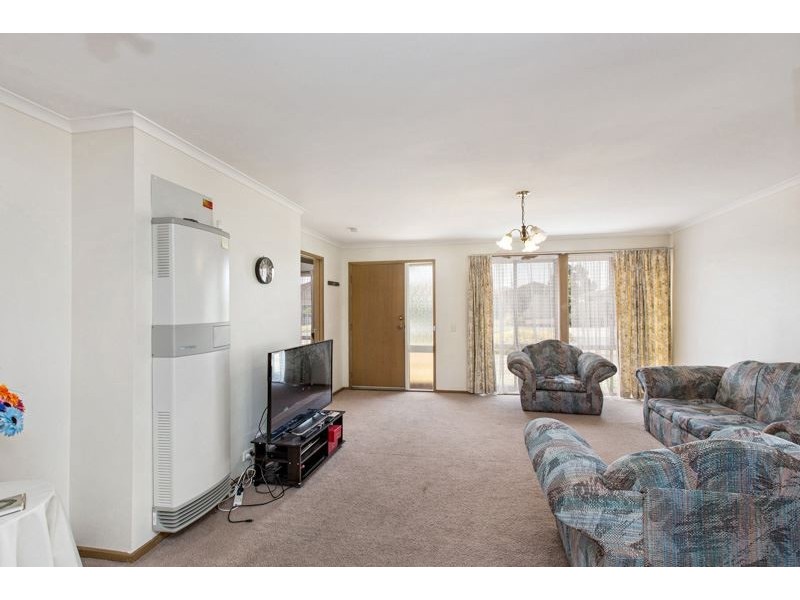 27 Swan Street, Werribee VIC 3030