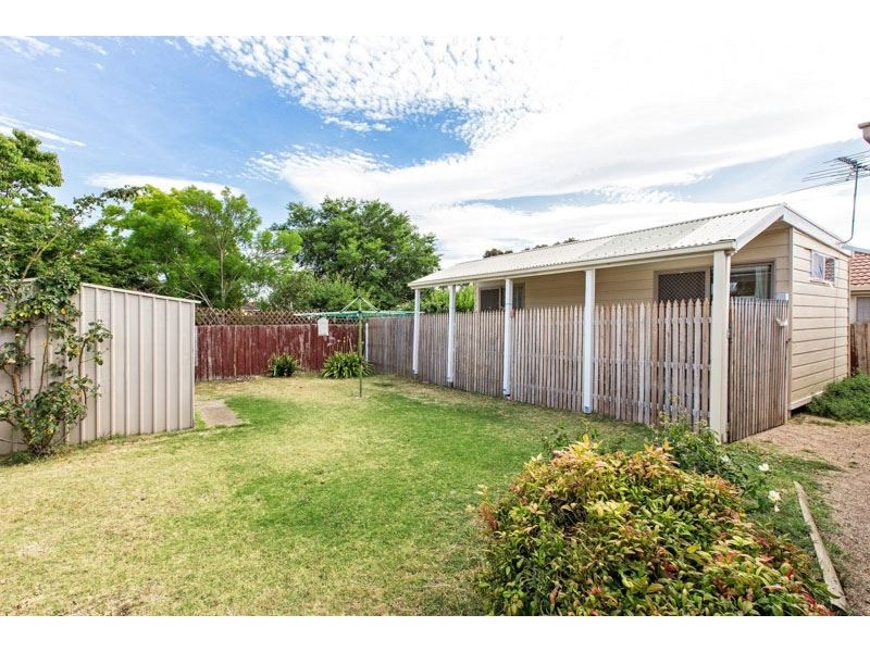 27 Swan Street, Werribee VIC 3030