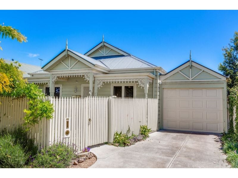 34 Sumner Crescent, Point Cook VIC 3030