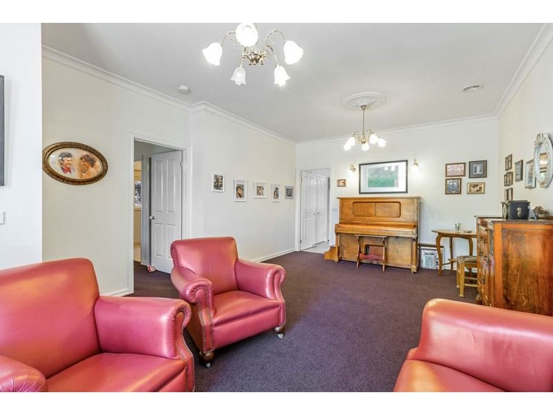 34 Sumner Crescent, Point Cook VIC 3030