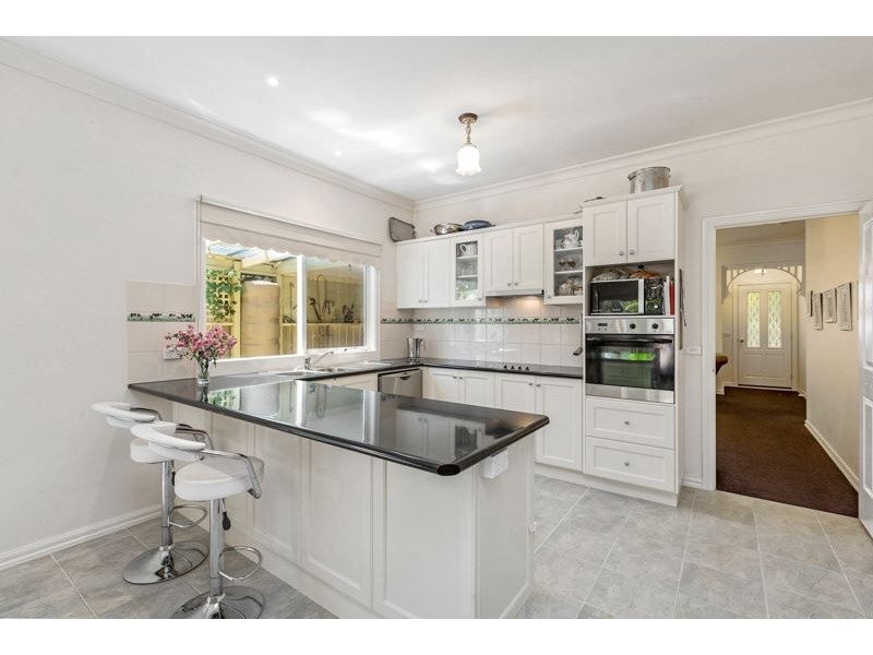34 Sumner Crescent, Point Cook VIC 3030
