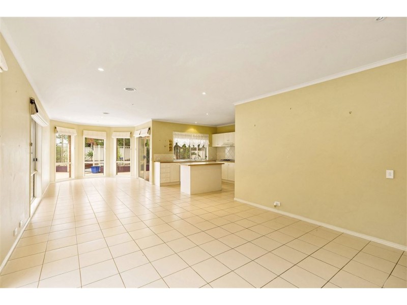 2 Gleneagles Avenue, Tarneit VIC 3029