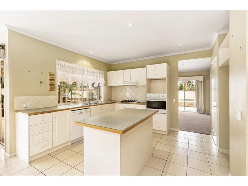 2 Gleneagles Avenue, Tarneit VIC 3029