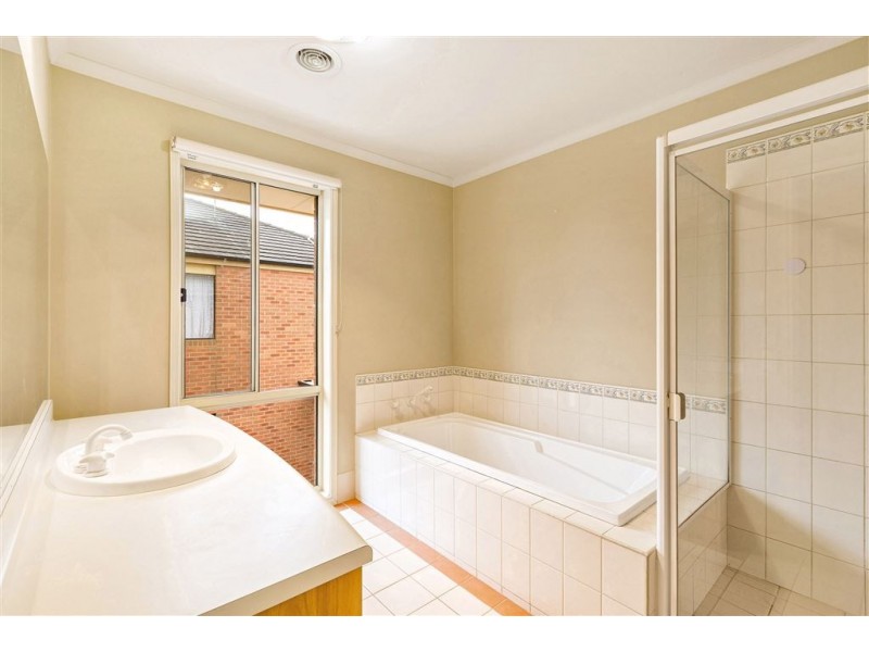 2 Gleneagles Avenue, Tarneit VIC 3029
