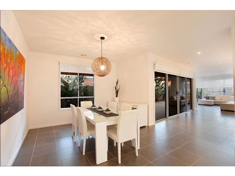 27 Butterfly Boulevard, Tarneit VIC 3029