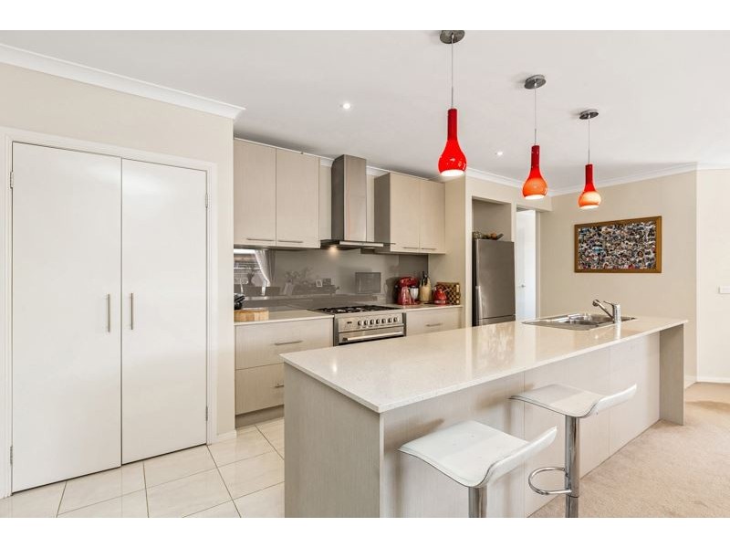 37 Eagleridge Promenade, Tarneit VIC 3029