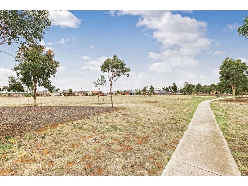 30 Charlotte Crescent, Wyndham Vale VIC 3024