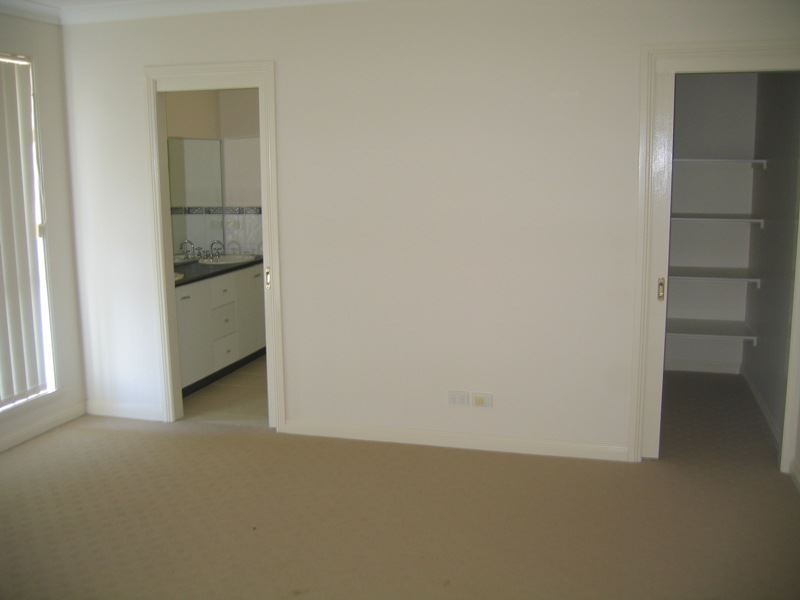 1/1 Lady Penrhyn Drive, Wyndham Vale VIC 3024