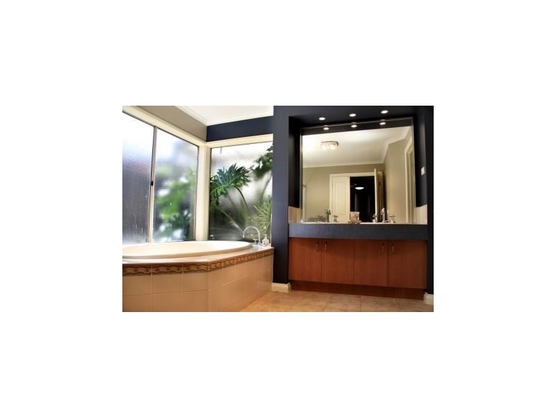 14. Ribera Ct, Werribee VIC 3030