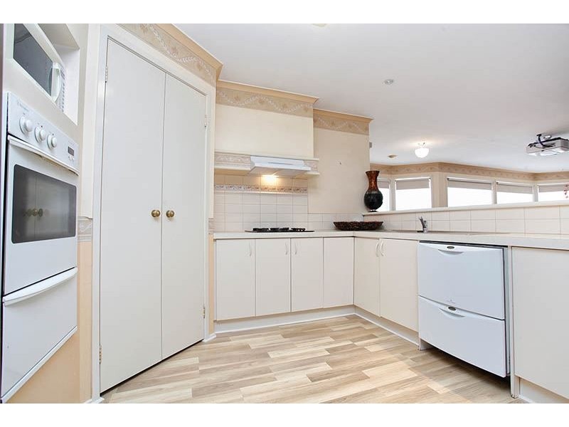 6 Bronte Court, Wyndham Vale VIC 3024