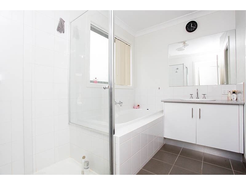 2/2 Fowler Street, Hoppers Crossing VIC 3029