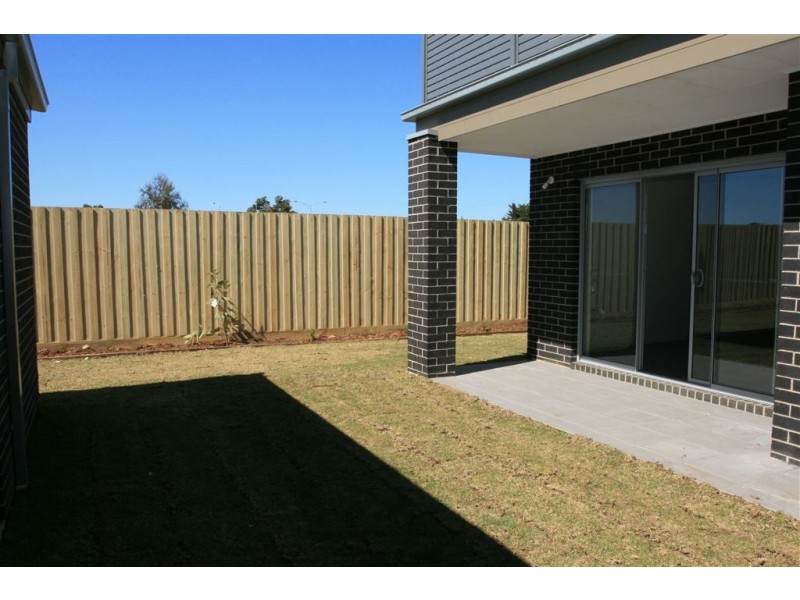 2/1-5 Thomas Carr Drive, Tarneit VIC 3029