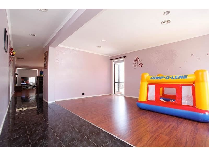 8 Persimmon Place, Werribee VIC 3030