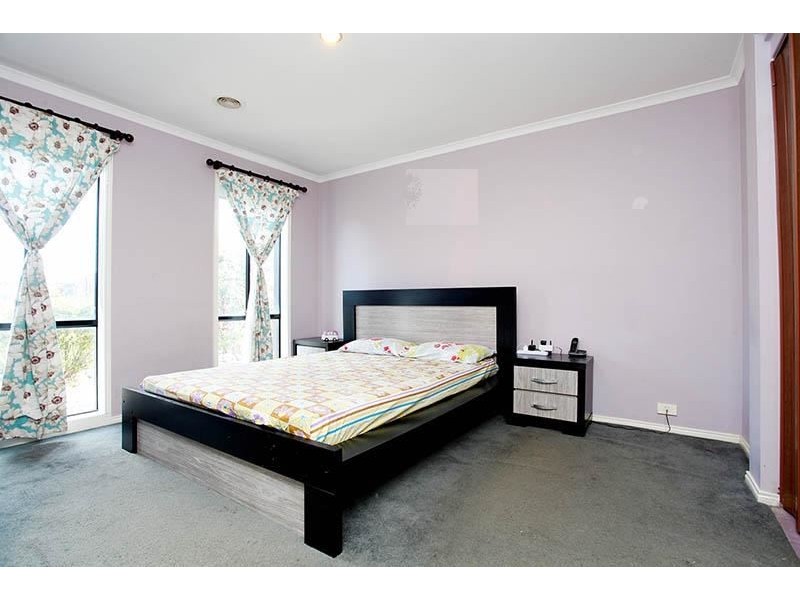 8 Persimmon Place, Werribee VIC 3030