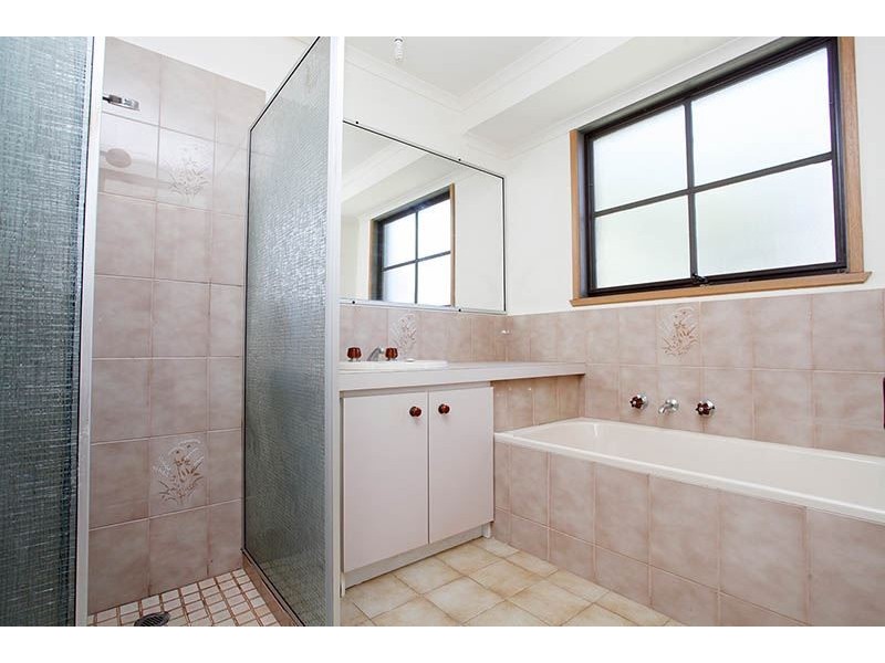 12 Dennison Avenue, Hoppers Crossing VIC 3029