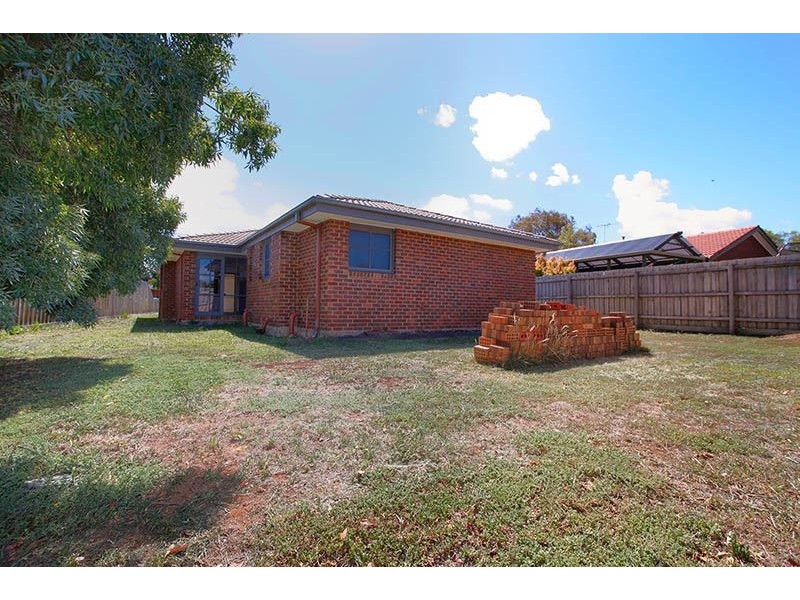 12 Dennison Avenue, Hoppers Crossing VIC 3029