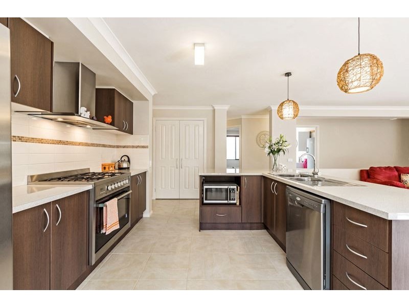 31 Brockwell Crescent, Wyndham Vale VIC 3024
