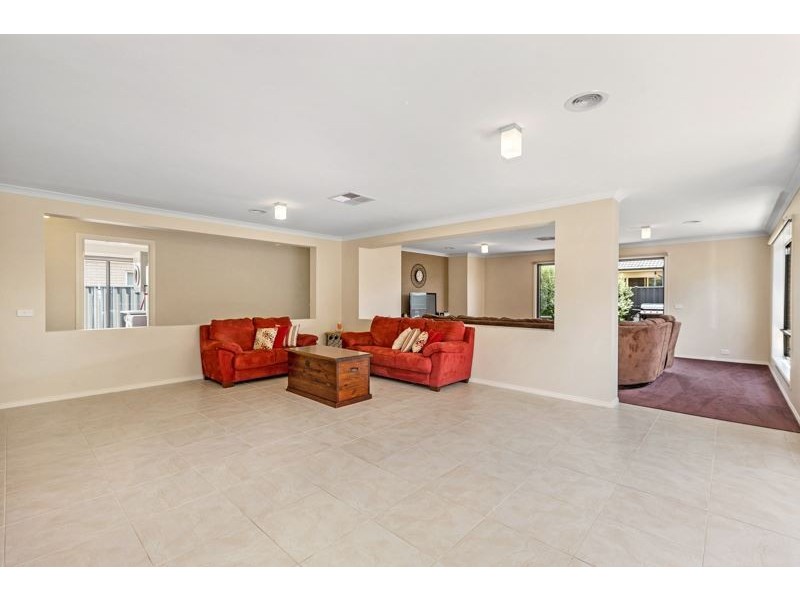 31 Brockwell Crescent, Wyndham Vale VIC 3024