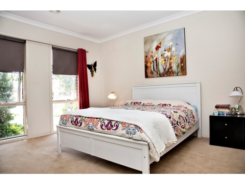 16 Urban Drive, Williams Landing VIC 3027